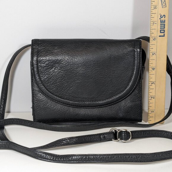 Osgoode Marley Genuine Leather Crossbody Bag Flap - Picture 3 of 12